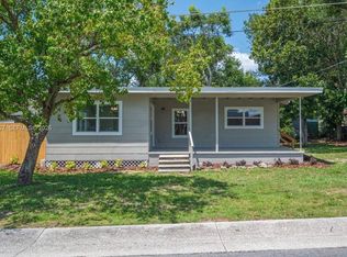 1065 N 10th St, Eagle Lake, FL 33839