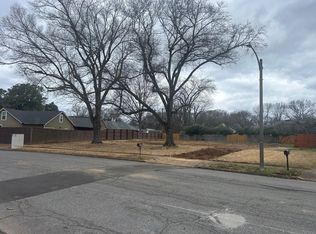 4640 Chickasaw Rd, Memphis, TN 38117