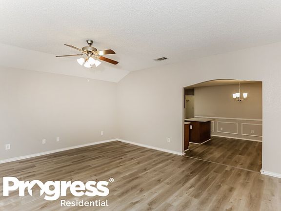 5th image of 2733 Briscoe Dr