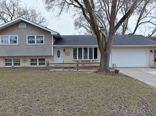 9810 W Paxton Dr, Beach Park, IL 60099