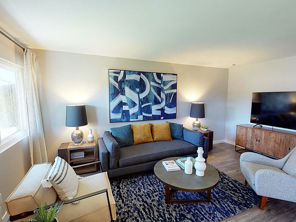 Vercanta Newport Beach | Newport Beach, CA | Living Room