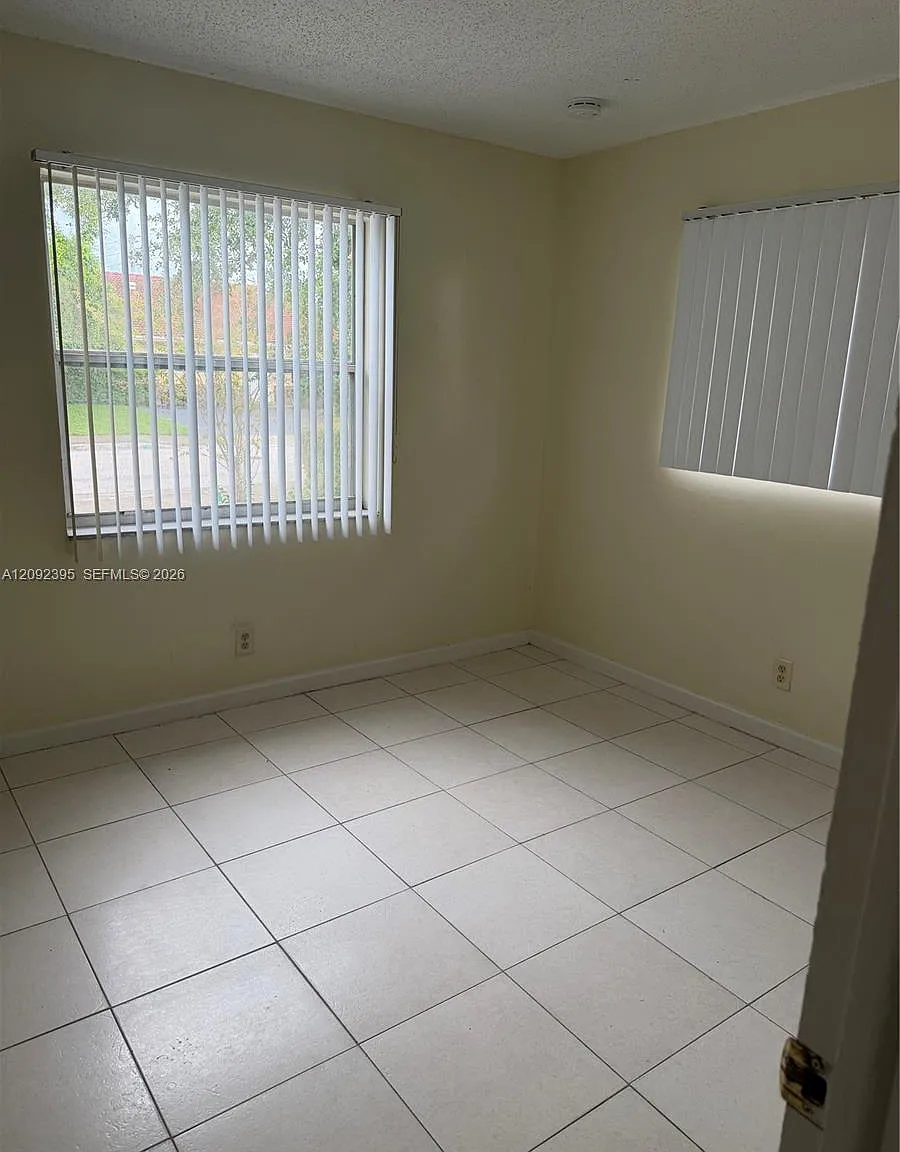 Coral Springs Sub No 1 — Photo 4