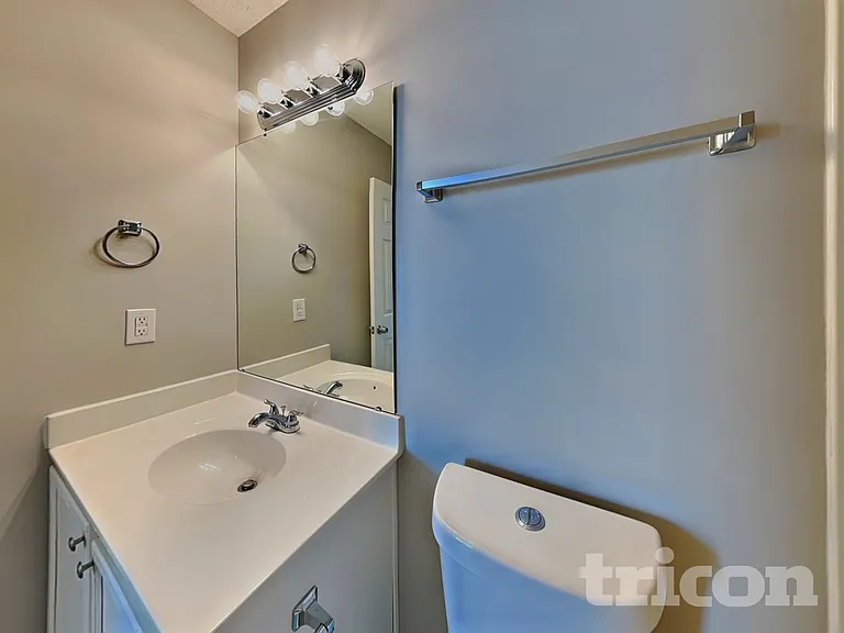 4932 Aldersbrook Dr — Photo 10