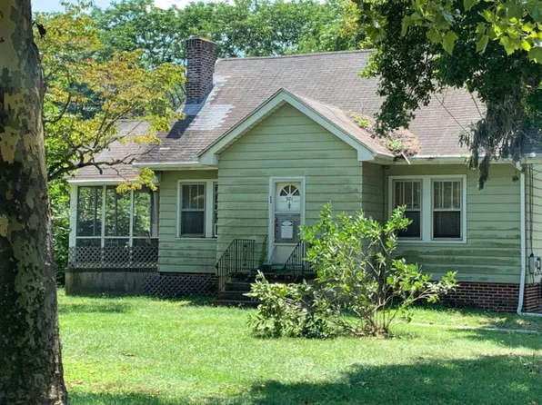 981 W Chestnut Ave, Vineland, NJ 08360