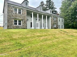 9 Birch Hill Rd, Albany, NY 12211