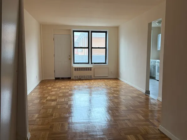 149-43 35th Ave #1, Flushing, NY 11354