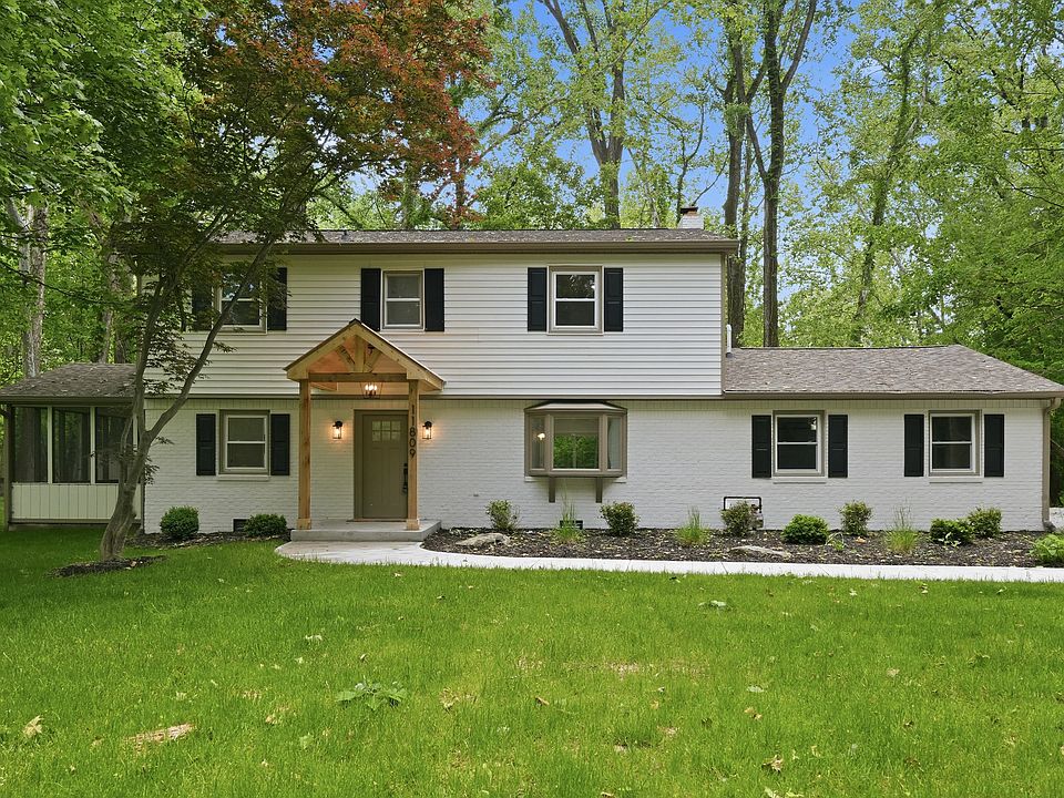1st image of 11809 Pebble Brook Ln