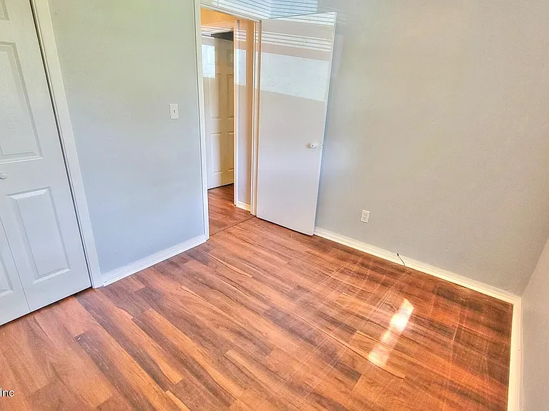 9348 Culpeper Ave — Photo 11