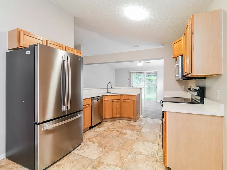 1117 Windy Bluff Dr — Photo 8