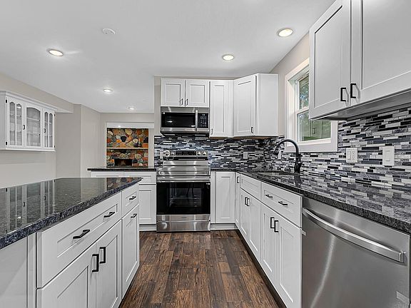 2nd image of 10814 Pioneer Dr SE