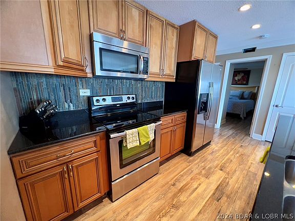 5th image of 875 Parkside Pl #C106