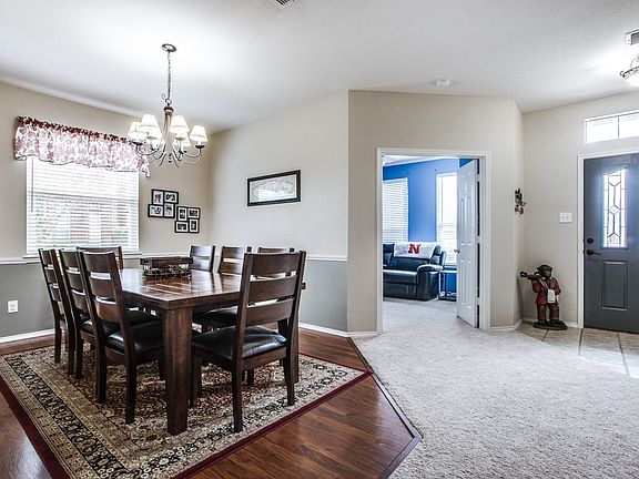 3rd image of 10817 Gleneagles Ln