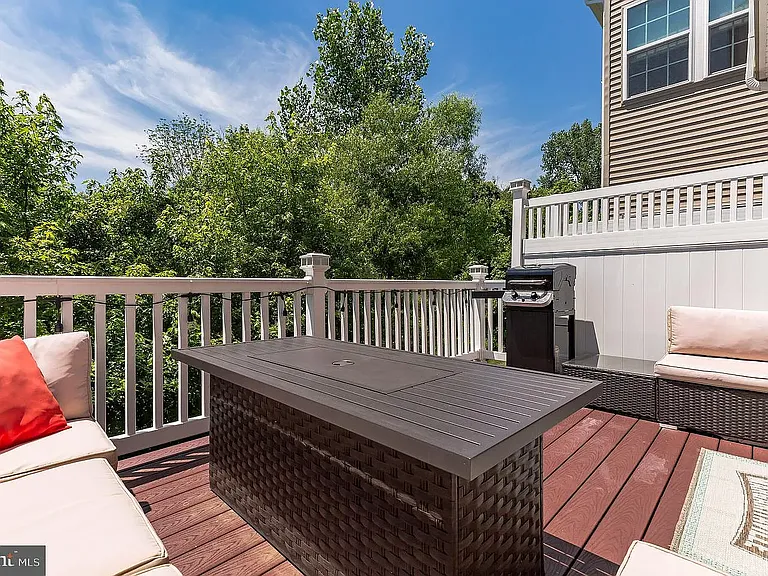 423 Dogwood Dr — Photo 30
