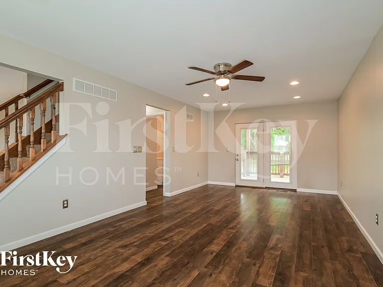 256 Cherrywood Parc Dr — Photo 3