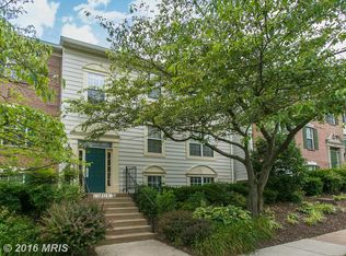12113 Greenway Ct APT 176, Fairfax, VA 22033