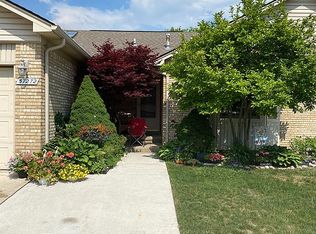 57272 Silver Maple Dr, Washington, MI