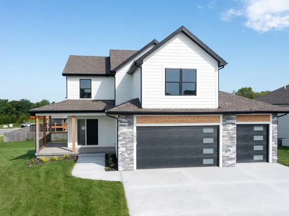 1802 Garden Ct, Basehor, KS 66007