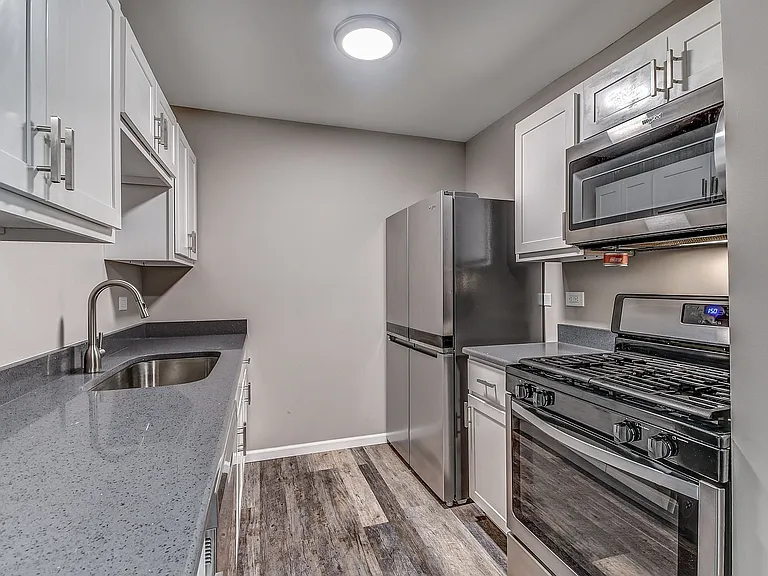 1x1 Kitchen Full