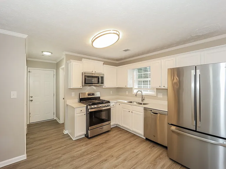 110 Park Place Ct — Photo 10