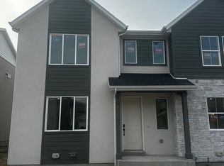 12 S Moonlit Rd, Mapleton, UT 84664