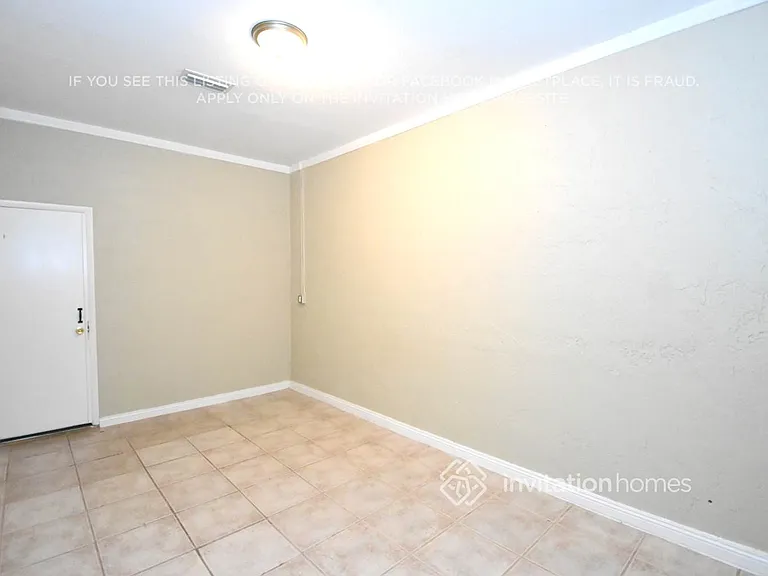 18710 SW 25th Ct — Photo 11