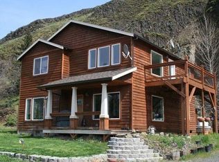 104 Cherry Hill Dr, Mosier, OR 97040