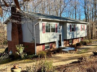 122 High Oak Ct, Pinnacle, NC 27043