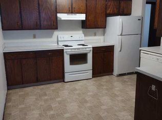 1236 Edgewood Dr #7, Thief River Falls, MN 56701