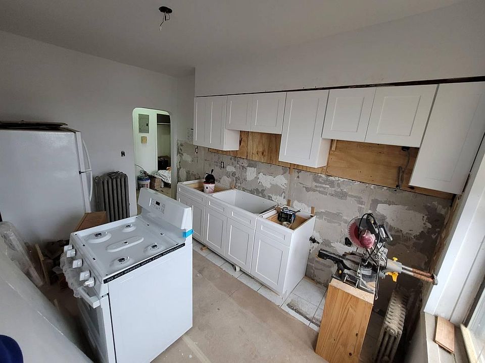 2nd image of 8951 88th St Floor 1
