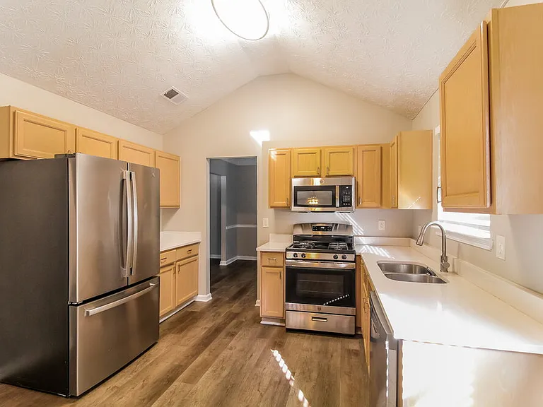 2098 Sugar Creek Falls Ct SE — Photo 7