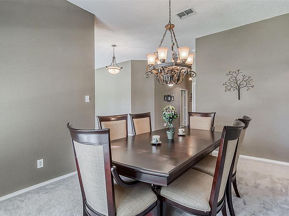 5th image of 1389 Prairie Dr