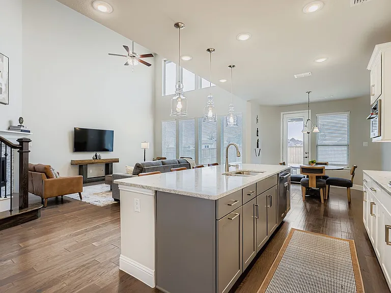 11602 Estrella Ln — Photo 8