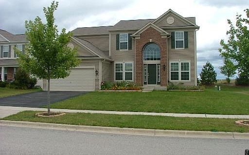 1st image of 3212 E Drury Ln