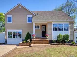 99 Daniel Rd S, Massapequa, NY 11758