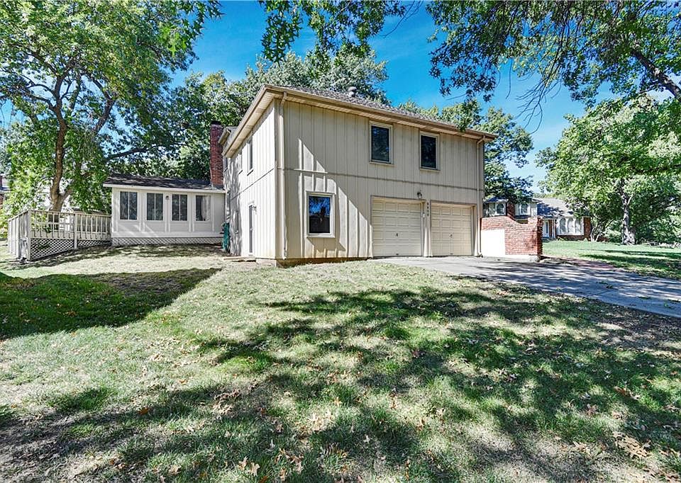 9800 Wedd Dr, Overland Park, KS 66212 | Zillow