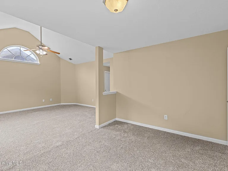 7598 Pleasantville Way — Photo 35