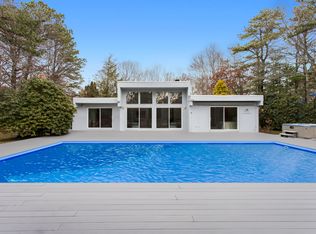 3 Deerfield Way, East Quogue, NY 11942