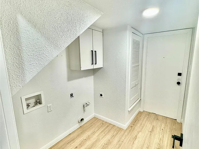 9506 Stonebridge Dr — Photo 29