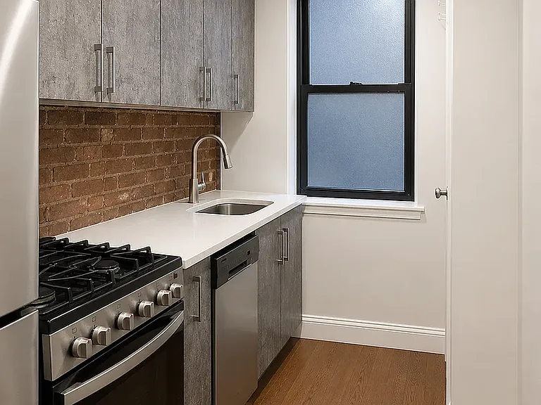 310 E 89th St #16 — Photo 8