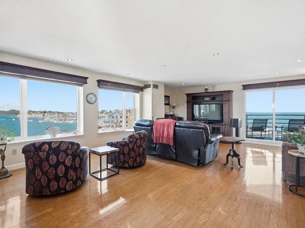 9 Park Ave APT 517, Hull, MA 02045