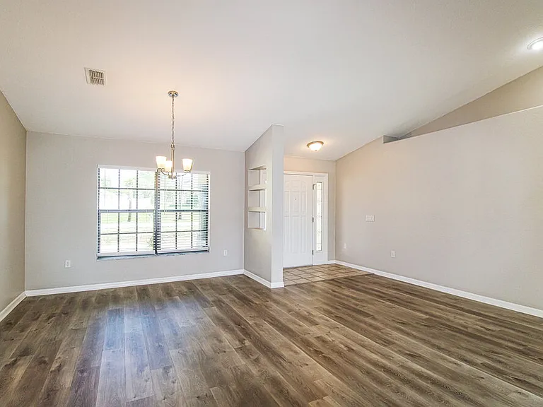 13114 Scottville St — Photo 4