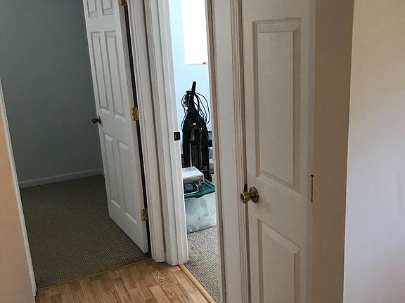 5th image of 4212 Tomlinson St
