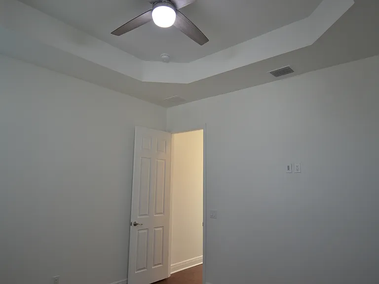 5728 Biscayne Ct — Photo 14