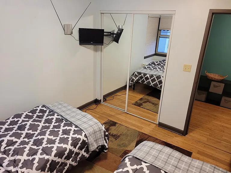 3044 W Addison St #2 — Photo 10