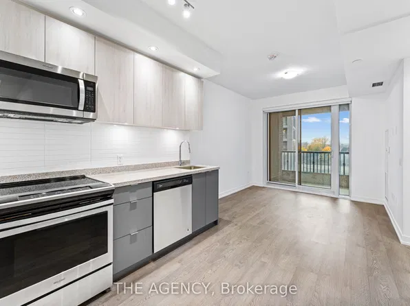 8868 Yonge St, Richmond Hill, ON