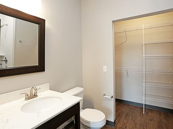 5th image of 3115 Peridot Ave Unit 313