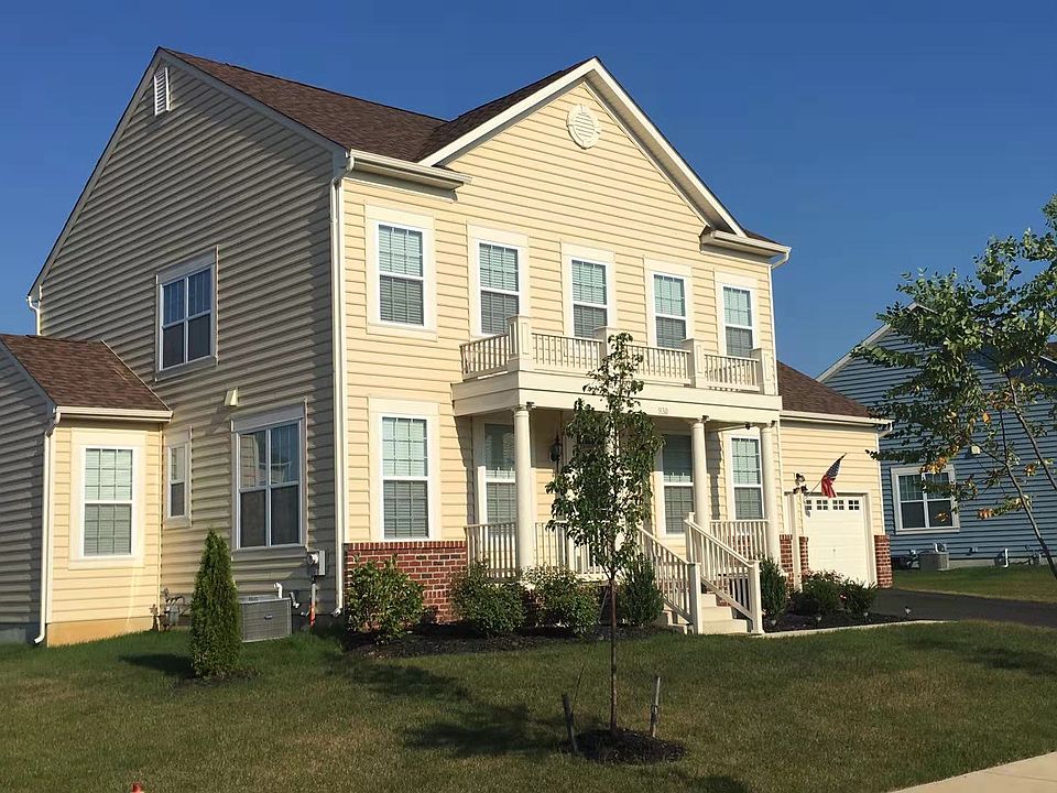 1st image of 930 Johnson Dr