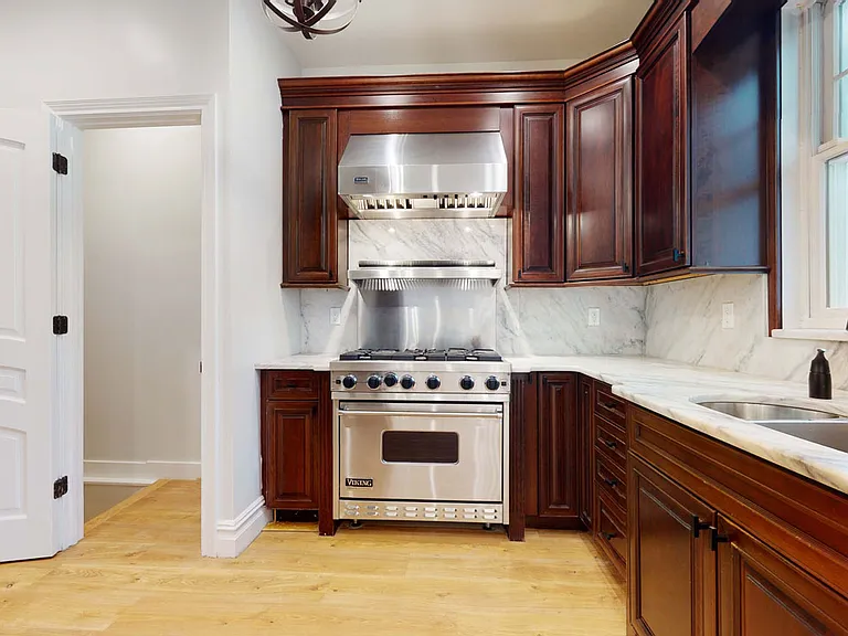 138 Shippen St #1 — Photo 3