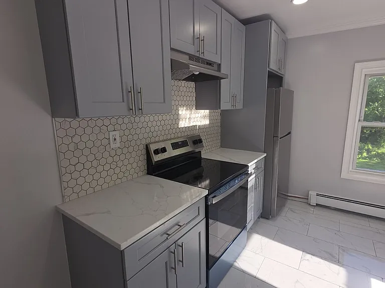 3230 Lexington Ave #13 — Photo 12