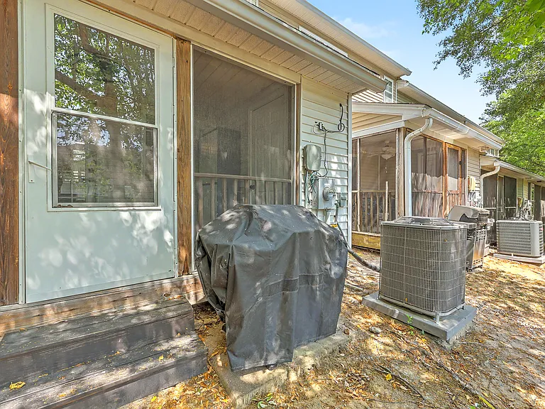 549 Tayrn Dr — Photo 14